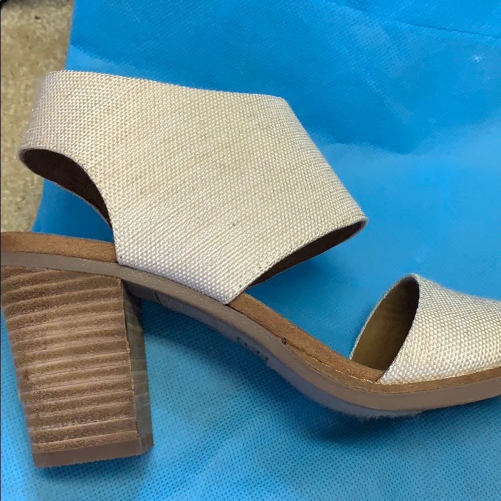 Tom’s summer shoes